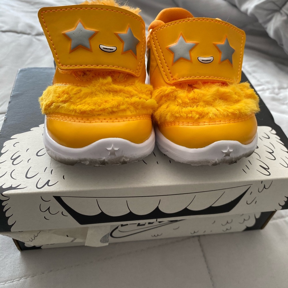 Yellow Monster Nike